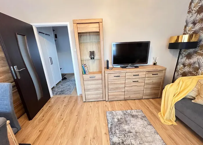 Orientarium Zoo Atlas Arena Retkinia District Parking Lägenhet Łódź